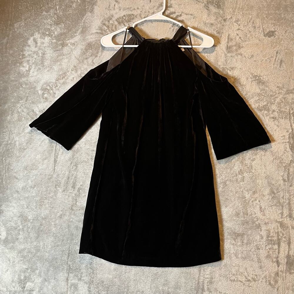 Trina Turk Size 4 Eden Cold Shoulder Drapey Velvet Shift Dress Black